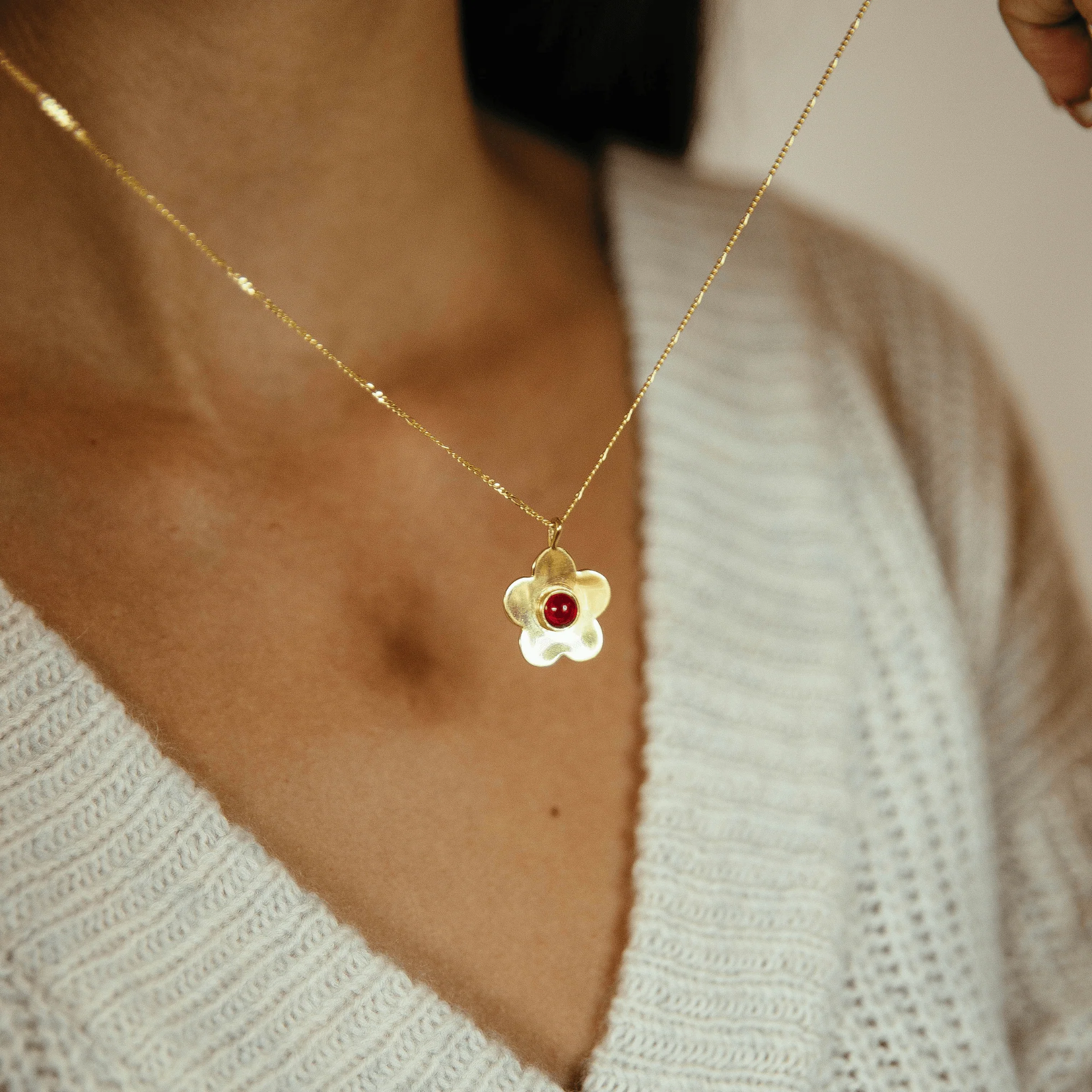 Birthstone Daisy Necklace - Image 3