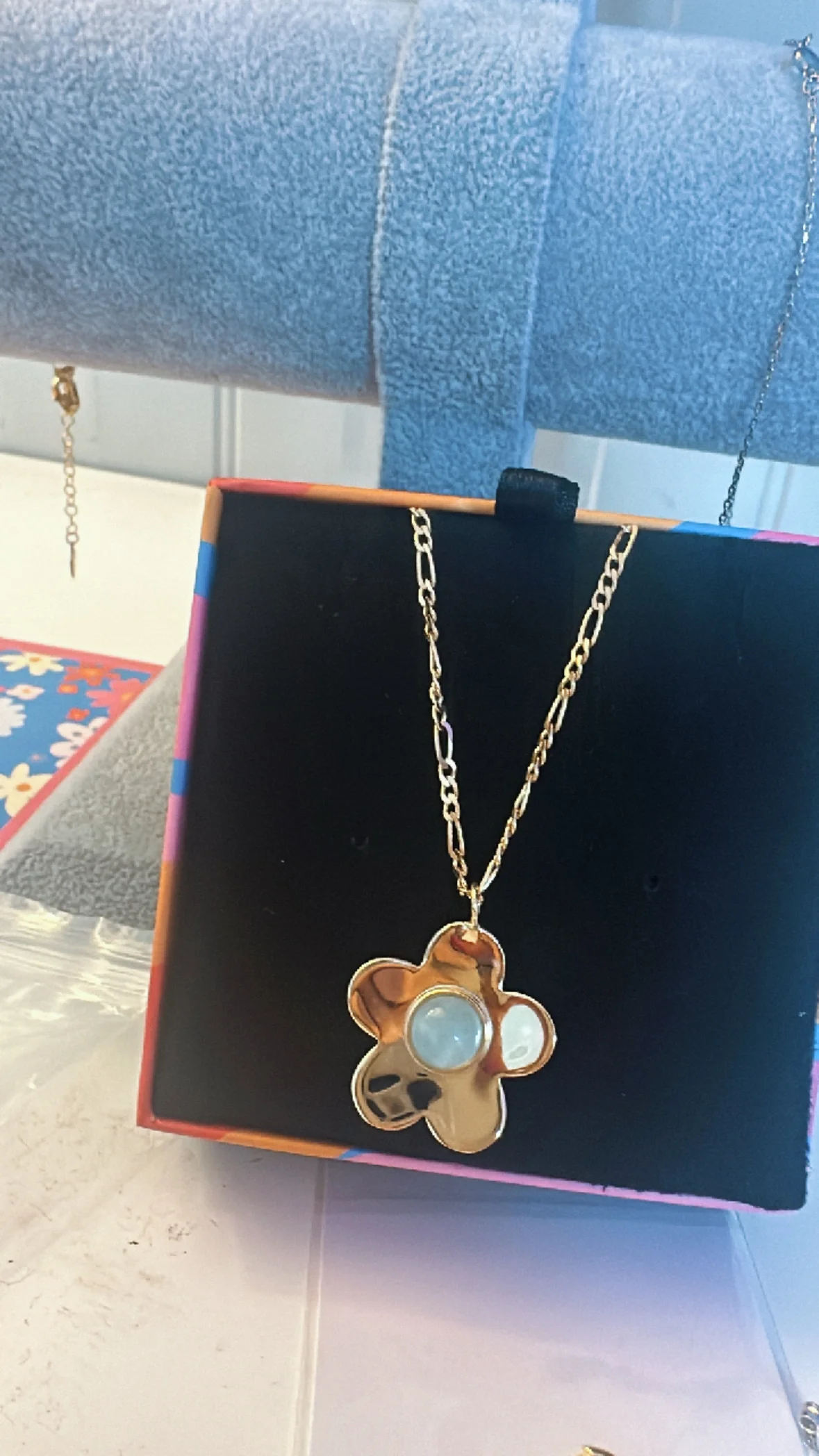 Birthstone Daisy Necklace - Image 4