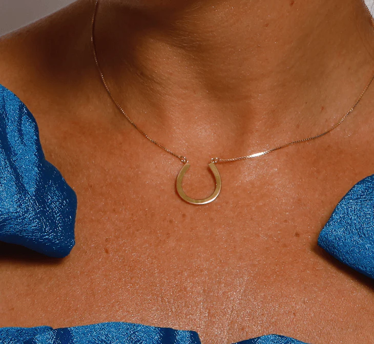 Golden Touch Horseshoe necklace - Image 2