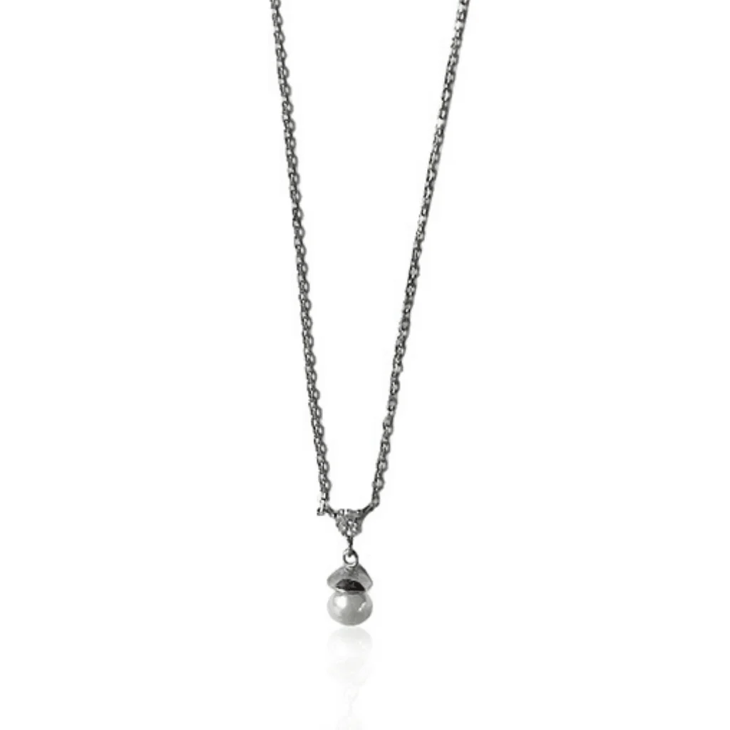 Solid Gold Pearl Necklace - Image 4