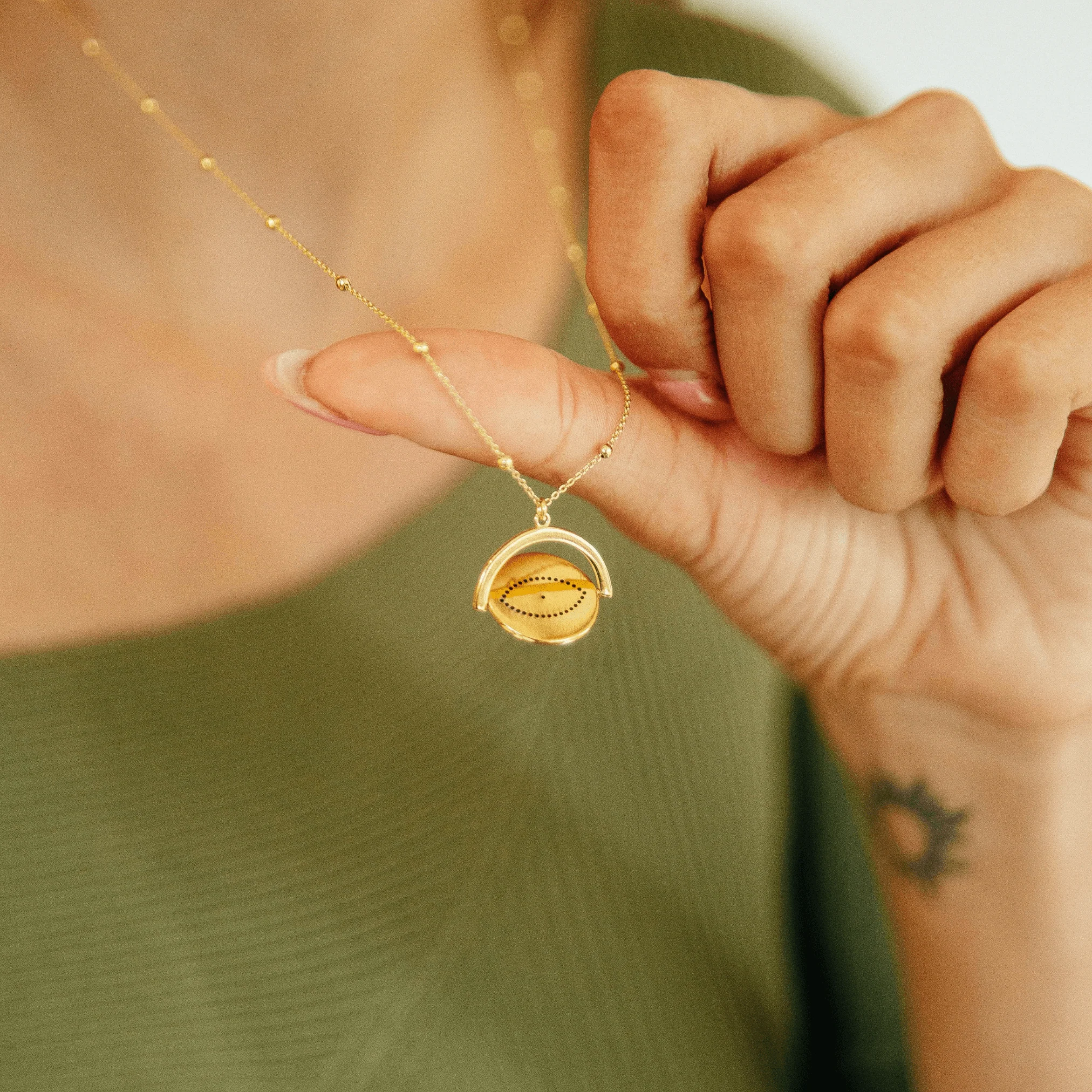Spinning Mindfulness Necklace - Image 6